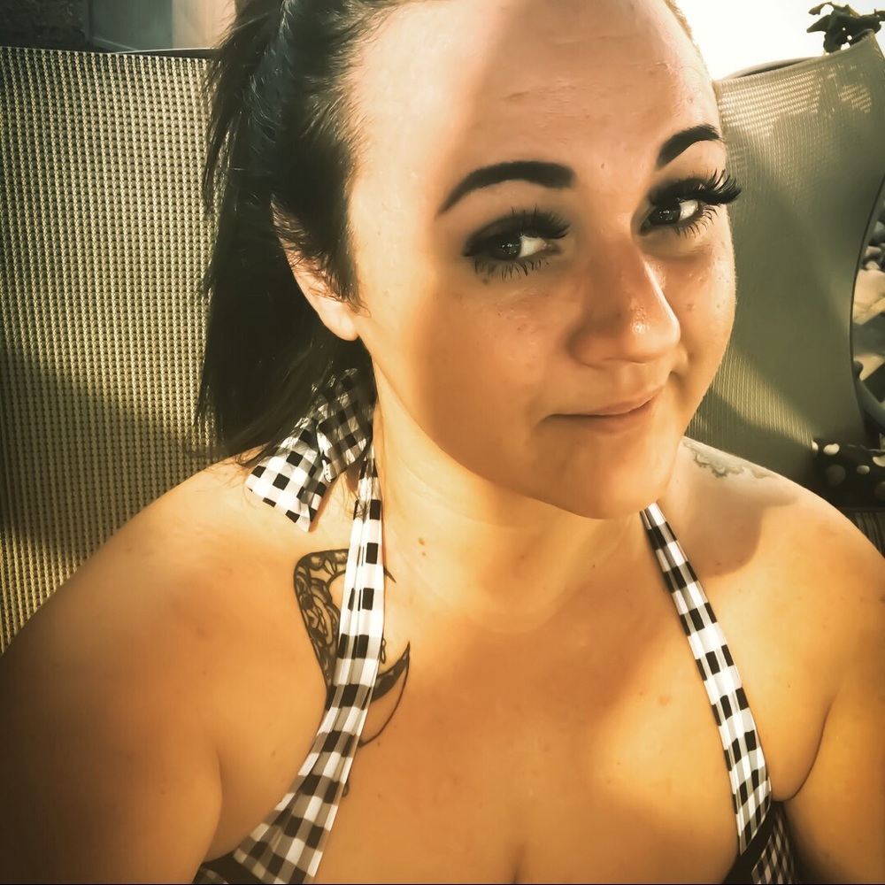 Meet your Posher, Danielle